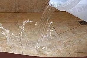 屏南漏水维修 免砸砖防水材料该如何施工